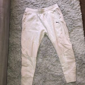men’s puma joggers
